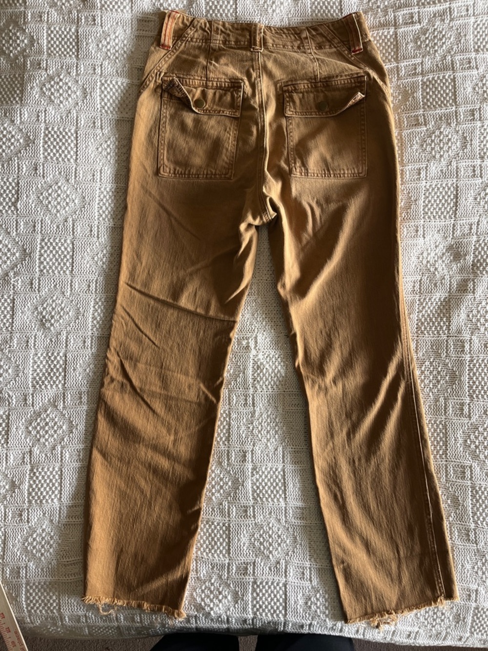 Pilcro Straight-Leg Cargo Pants in Warm Tan - Picture 10 of 13